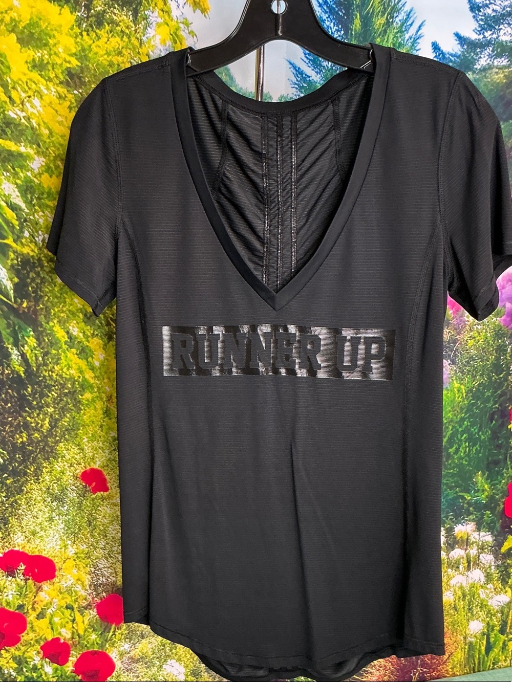 Lululemon Runner Up Black V‑Neck Women’s Top sz m #2225